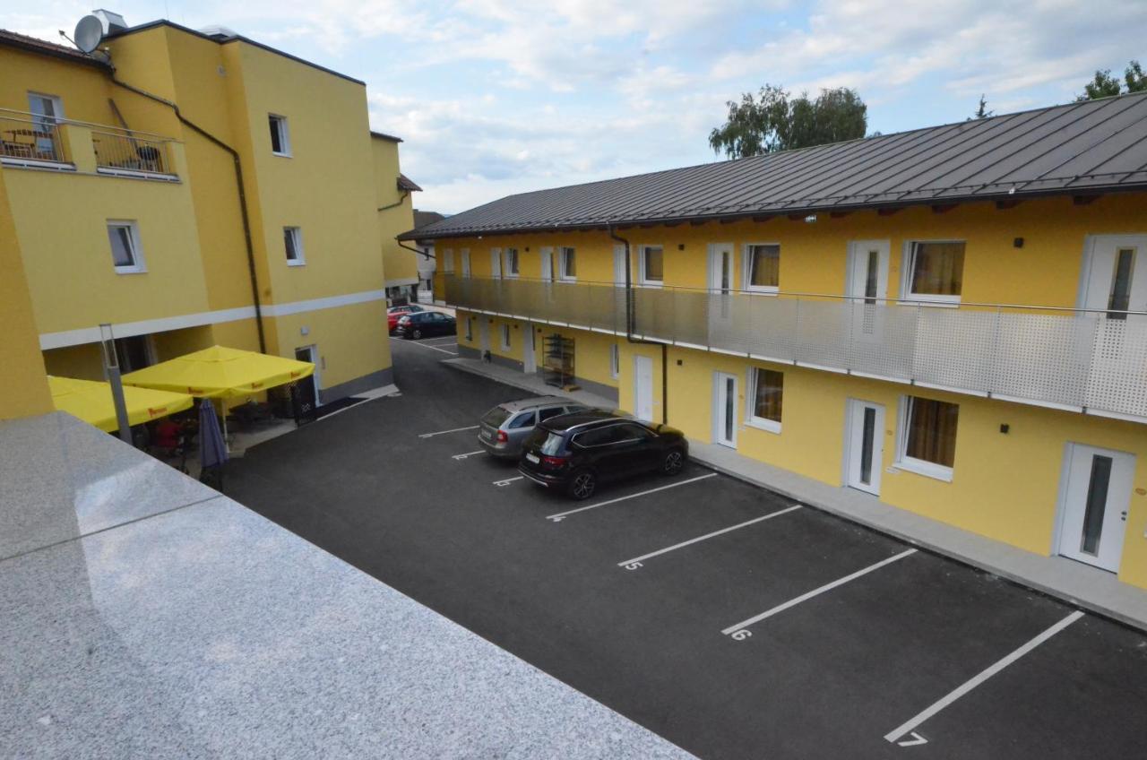 Hotel Wartmannstetterhof à Wartmannstetten Extérieur photo