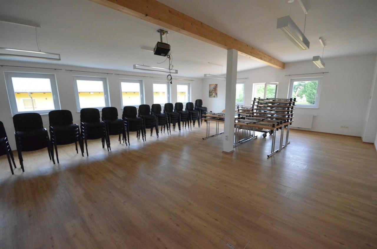 Hotel Wartmannstetterhof à Wartmannstetten Extérieur photo